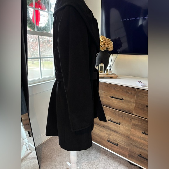Ellen Tracy Elegant Black Coat - Picture 4 of 13